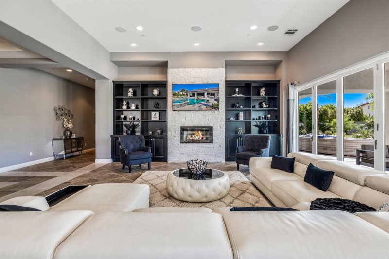 Selena Place - Image 9