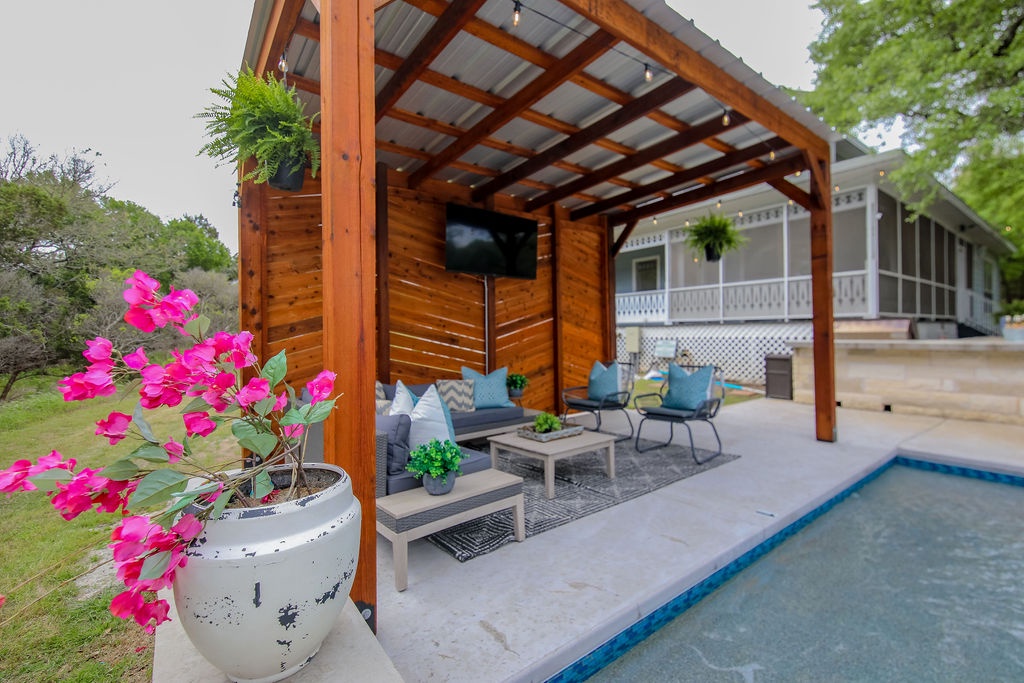 Hideaway Manor - Image 43