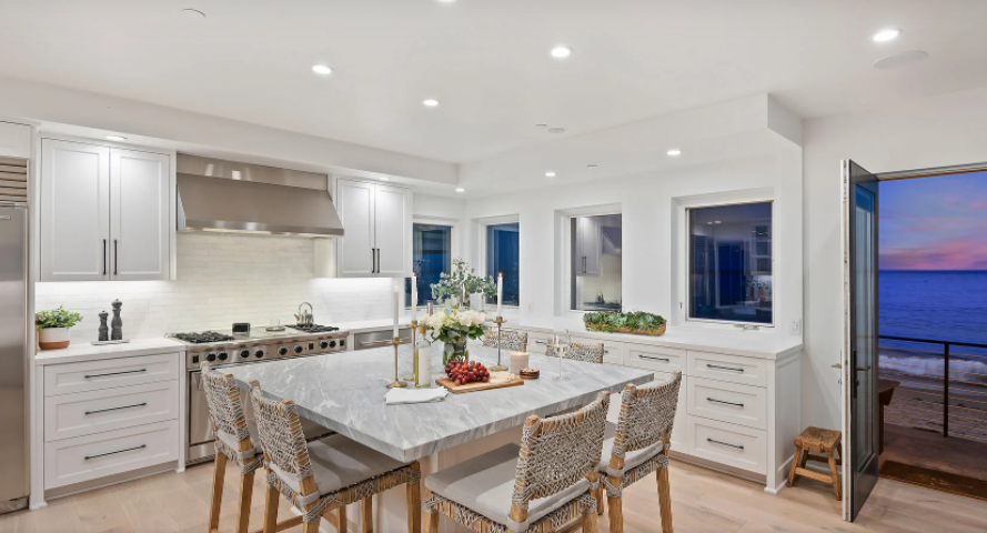 Sandy Shore Home - Image 8