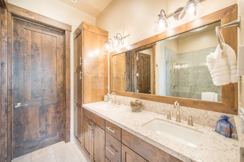 Mountain Hemlock Home - Image 21