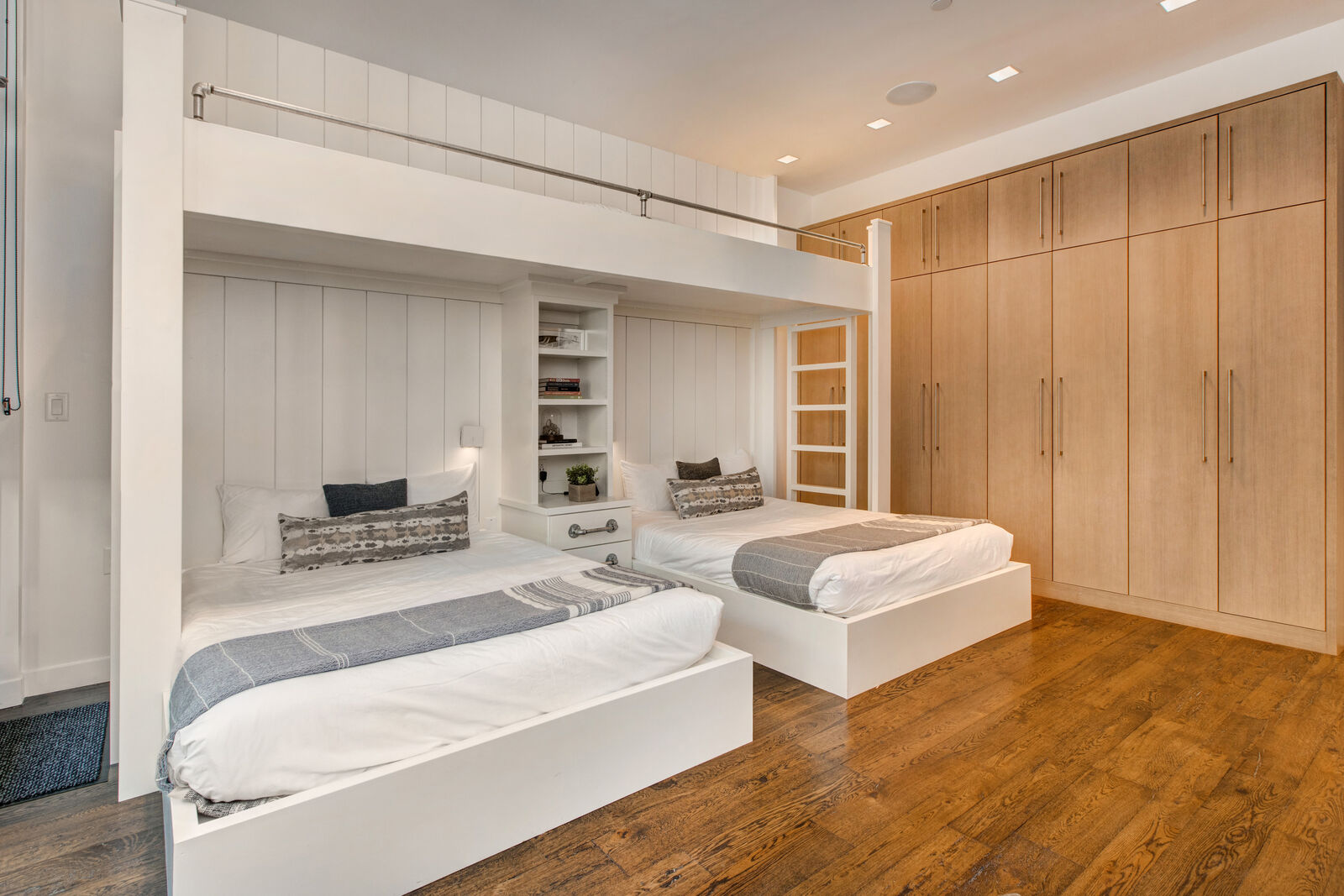 Main Home - Image 39