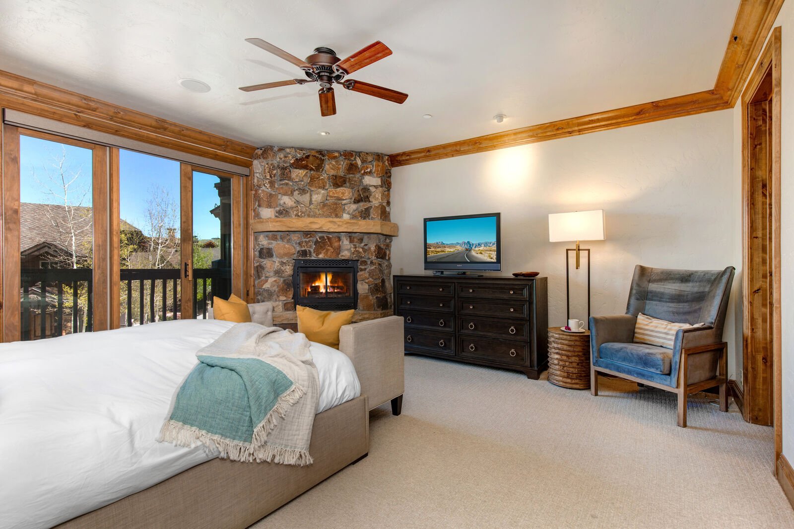 Star House - Image 31