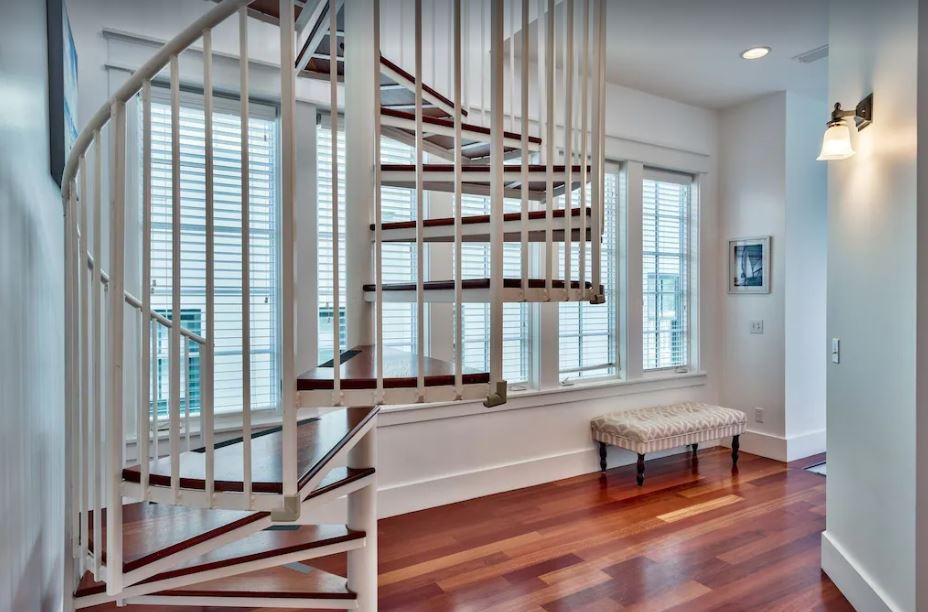 Water House - Image 13