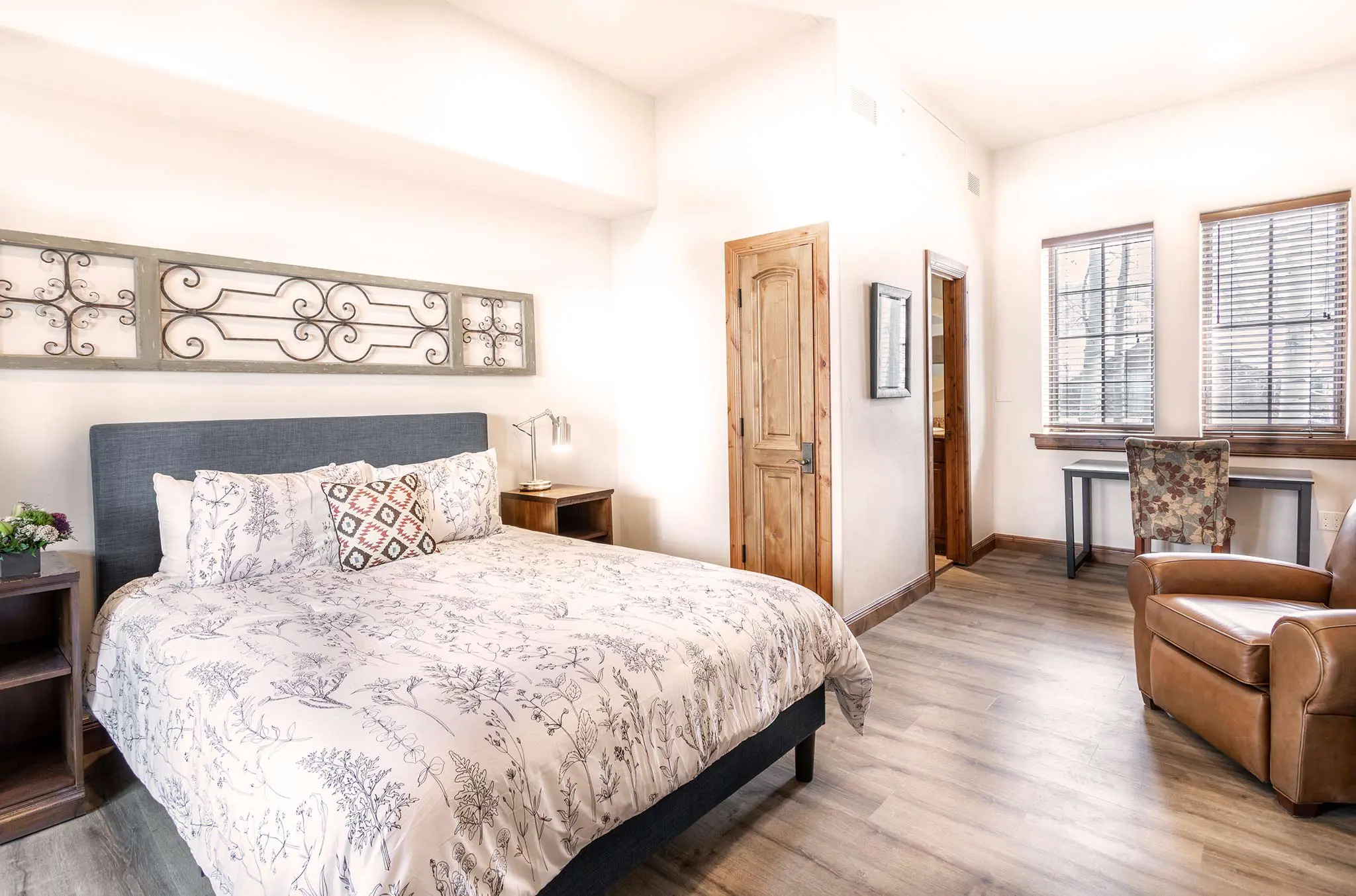 Mill Creek House - Image 22