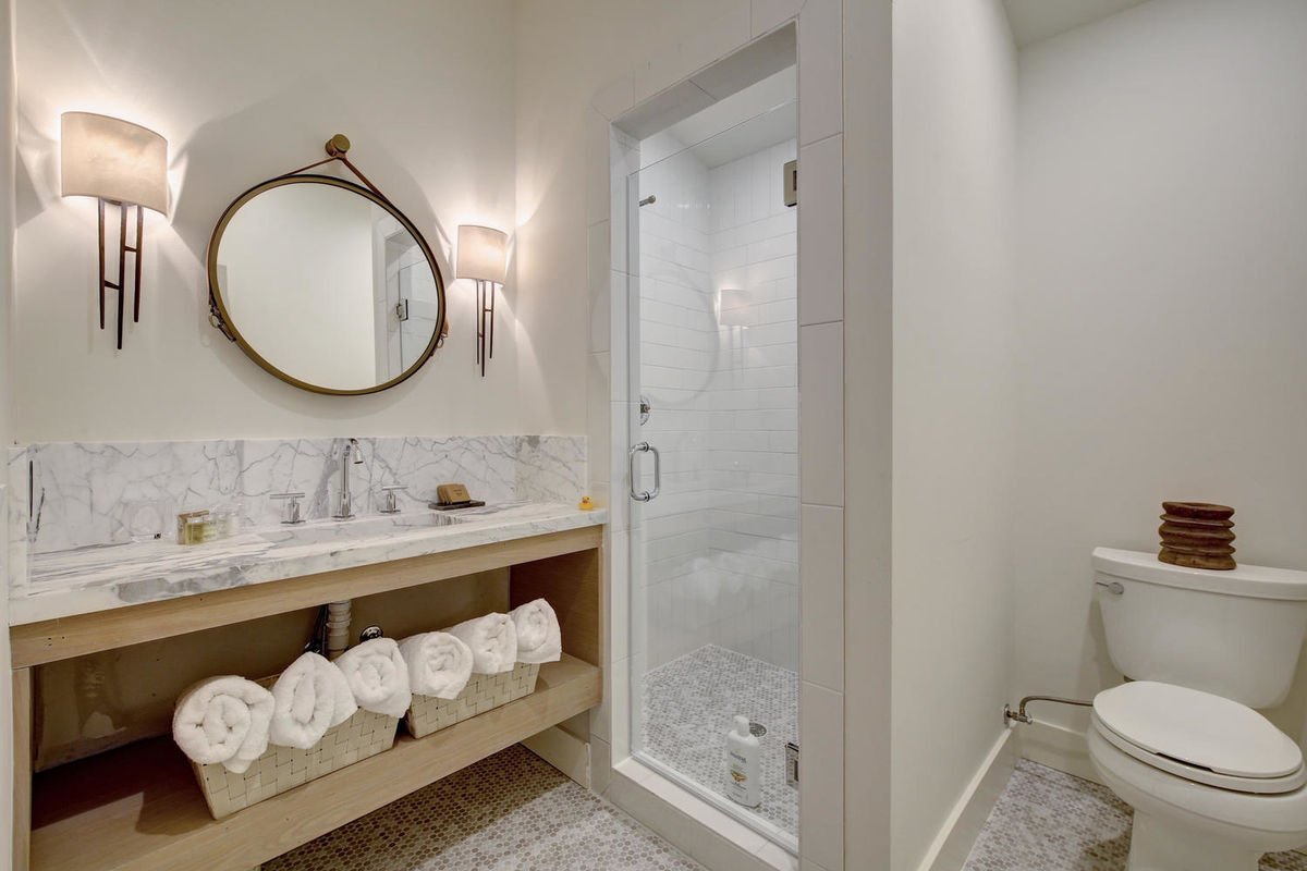 Spring Manor - Image 18