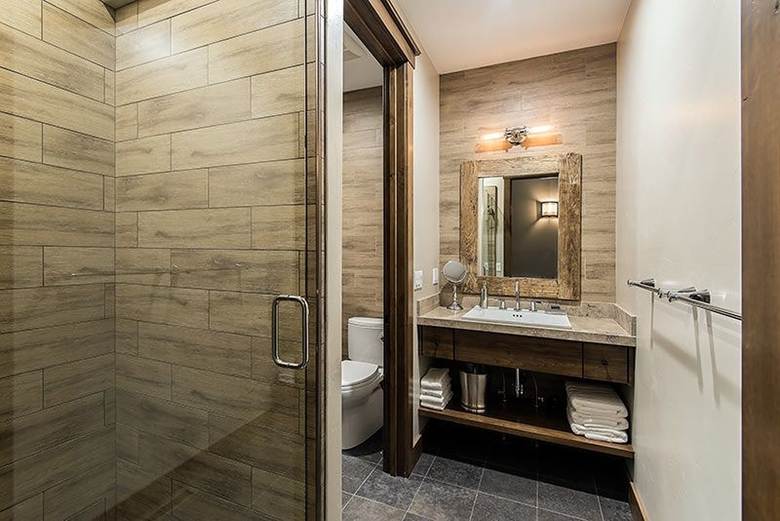 Saddle Manor - Image 58