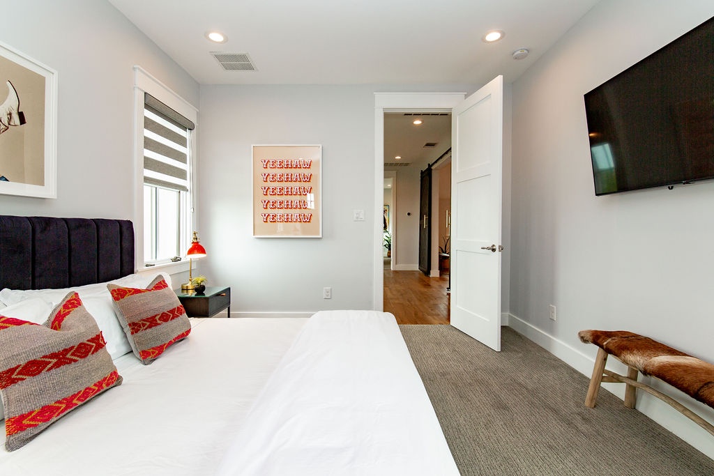 Sky Manor - Image 33