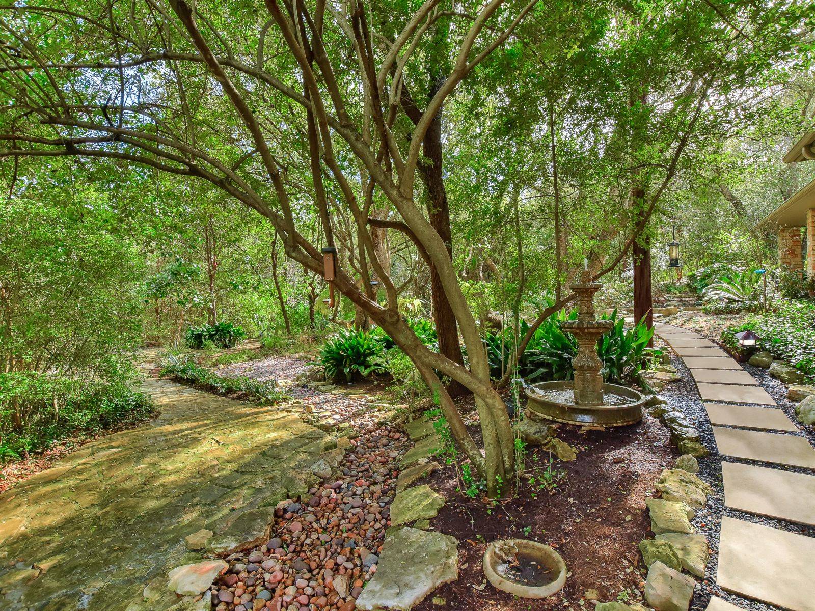 Pecan House - Image 34