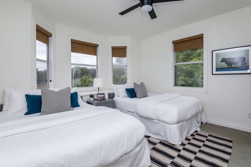 Hideaway Manor - Image 32