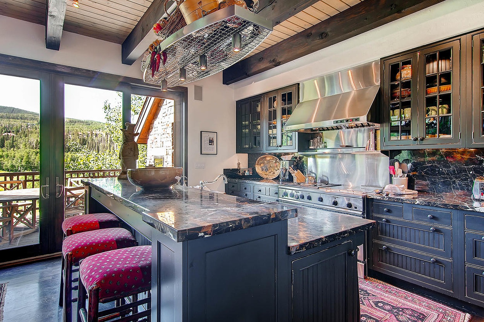 Country Club Manor - Image 7