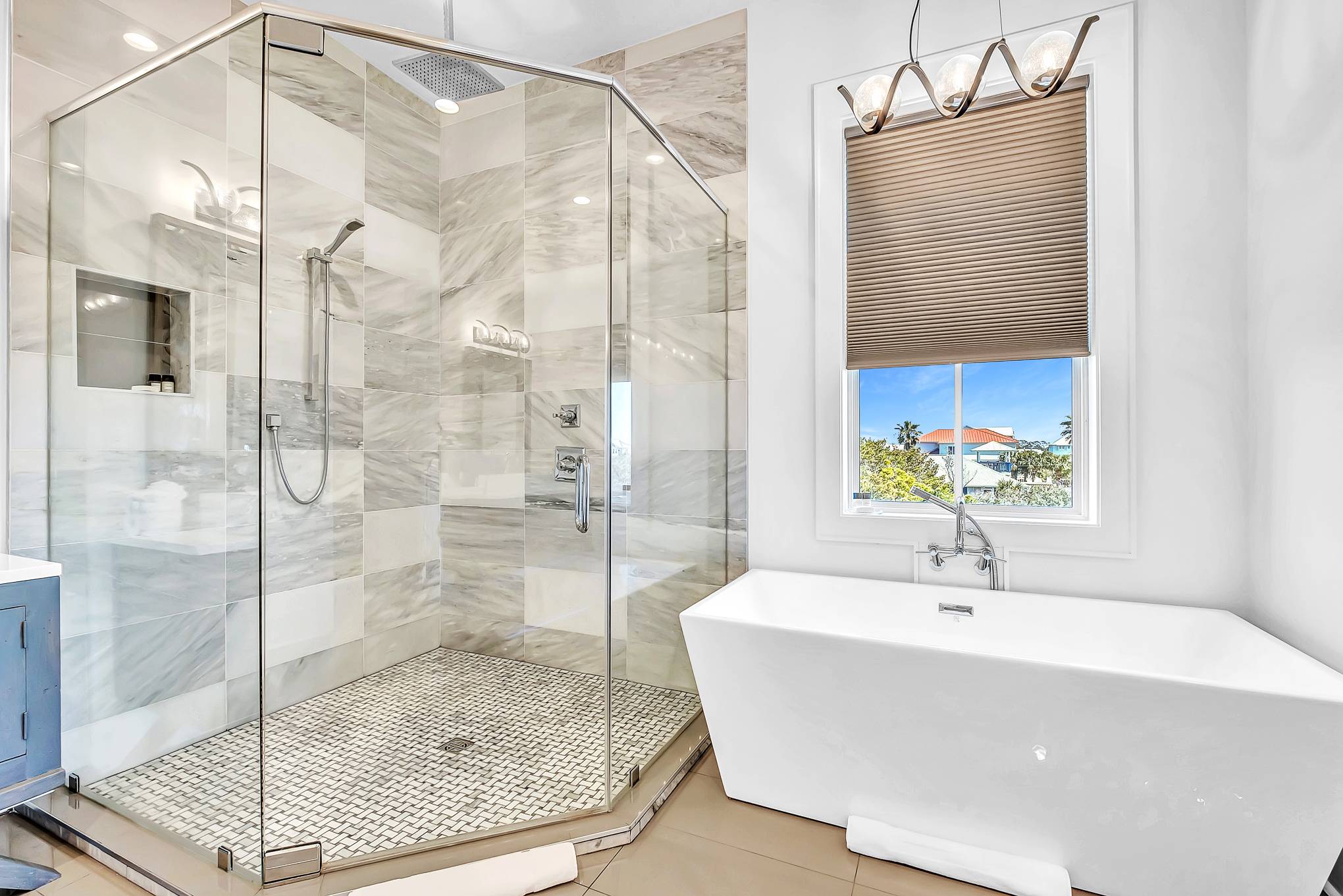 Lantern Manor - Image 49