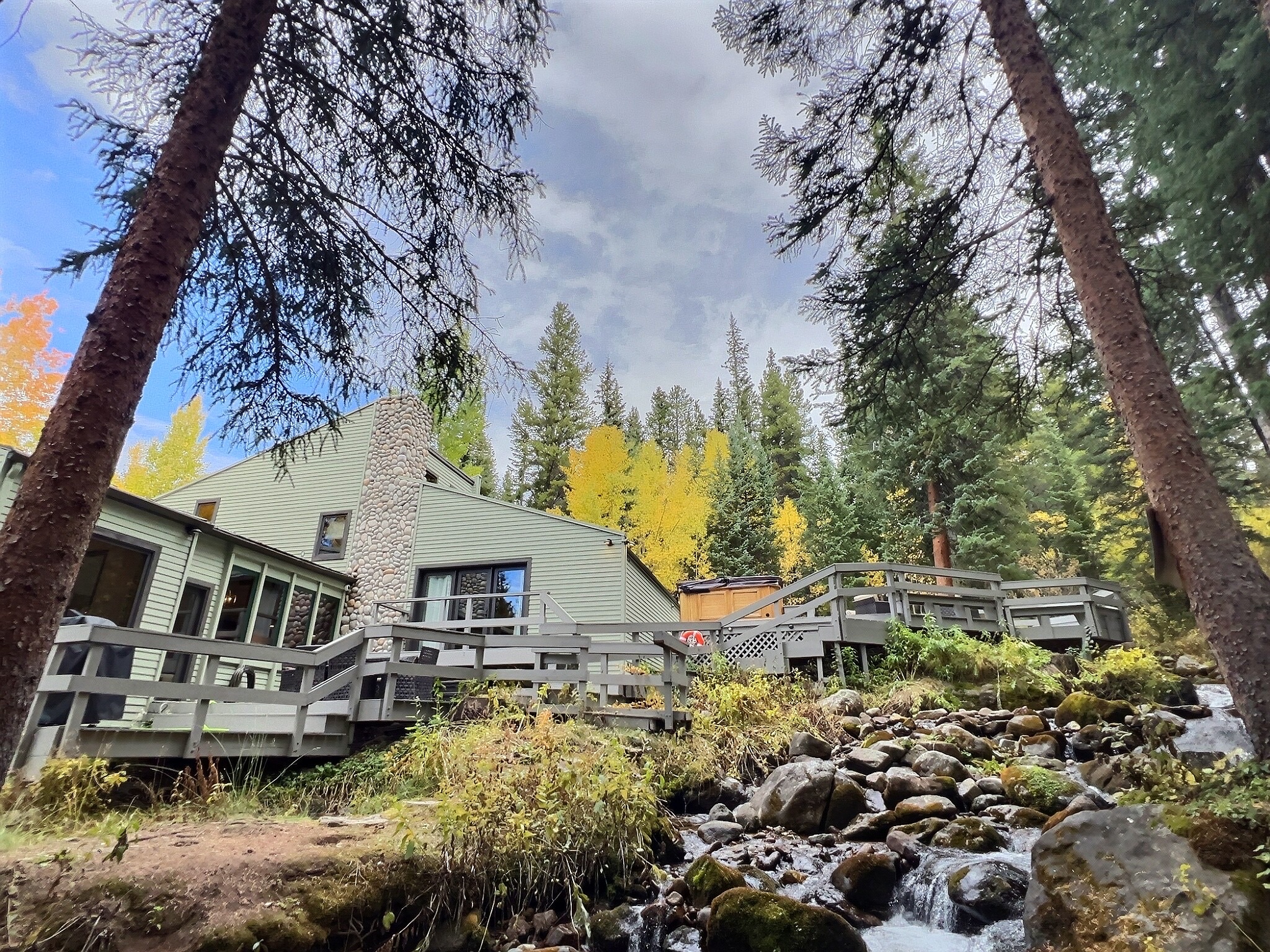 Creekside Chateau - Image 39