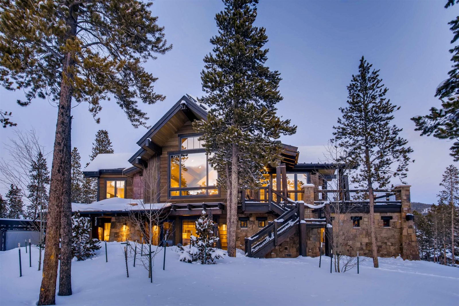 Iron Manor - Image 26