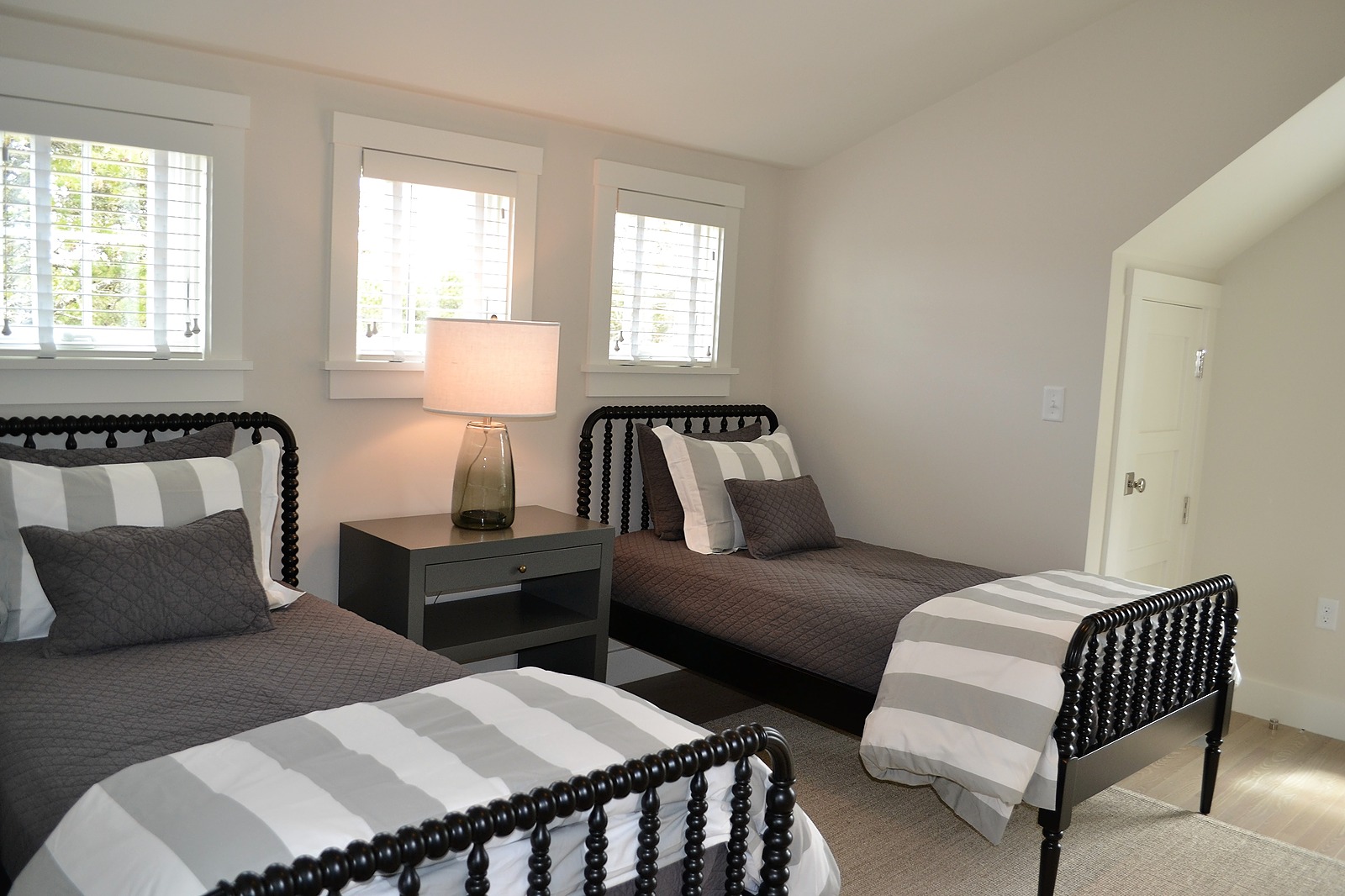 Pond Villa - Image 12