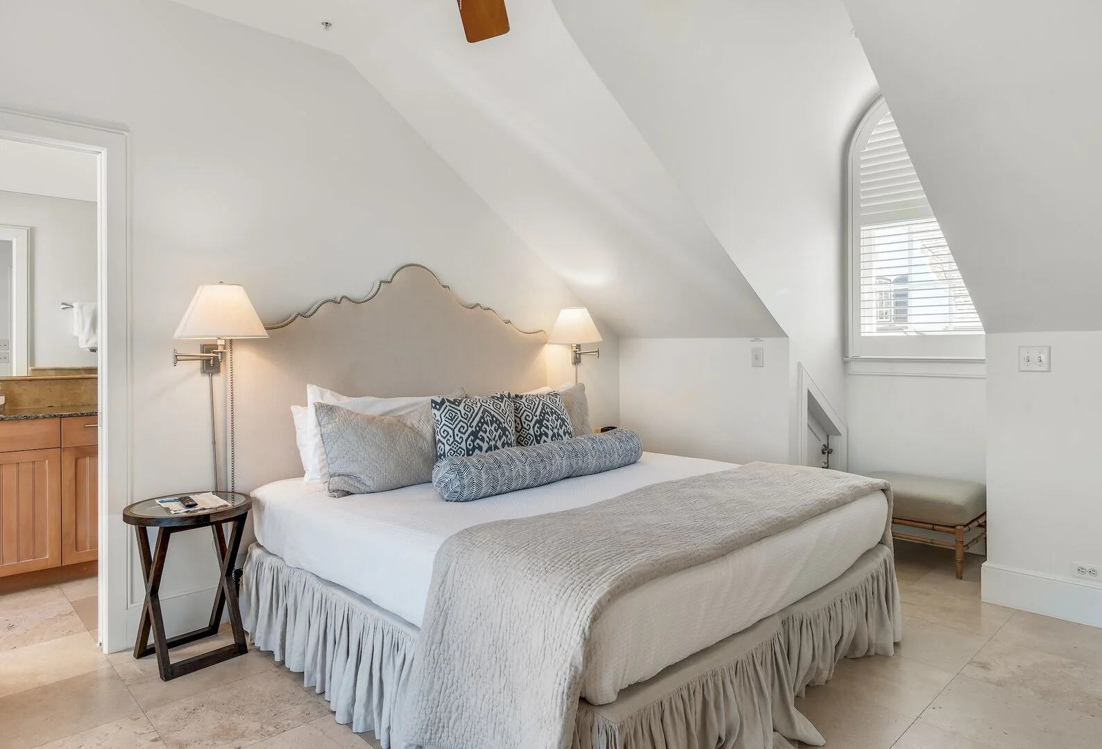 Main Street Penthouse - Image 10