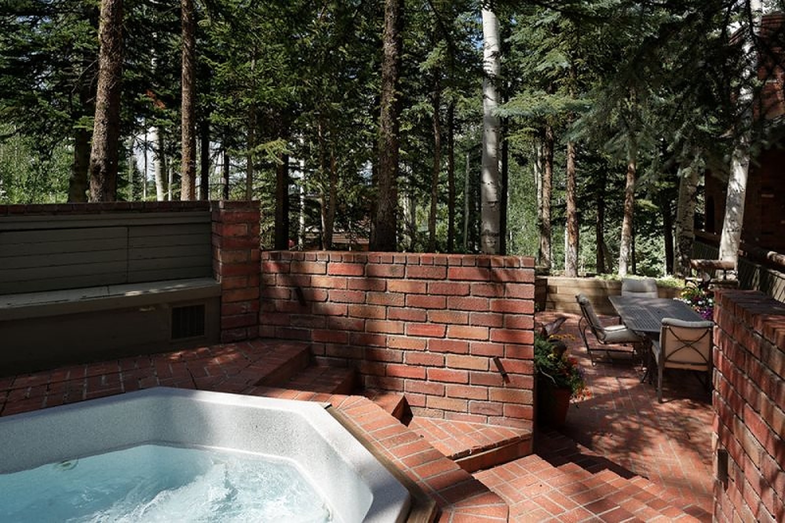 Forest Villa - Image 18