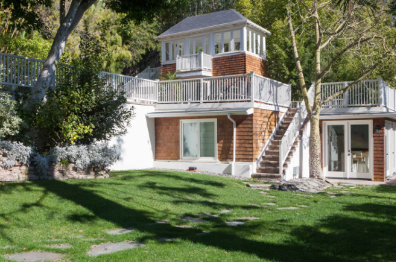 Hillside House - Image 42