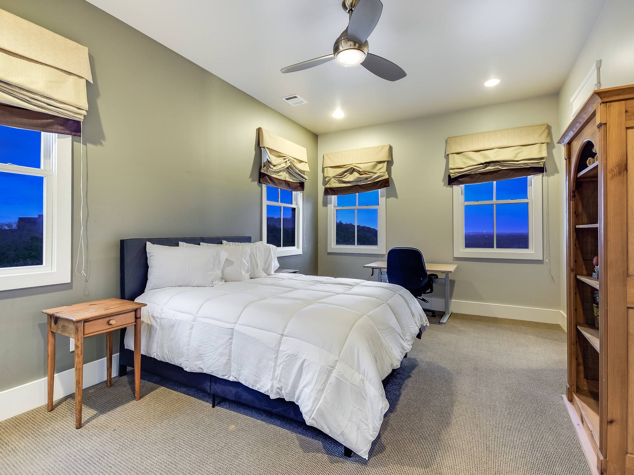 Walker Manor - Image 22