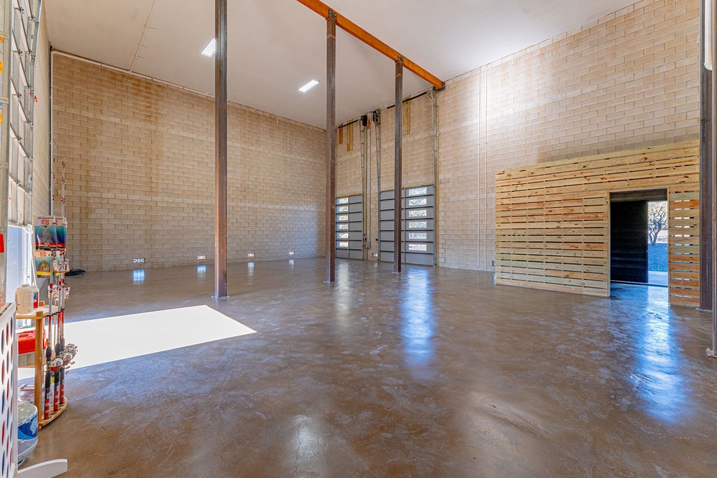 Clark Villa - Image 35