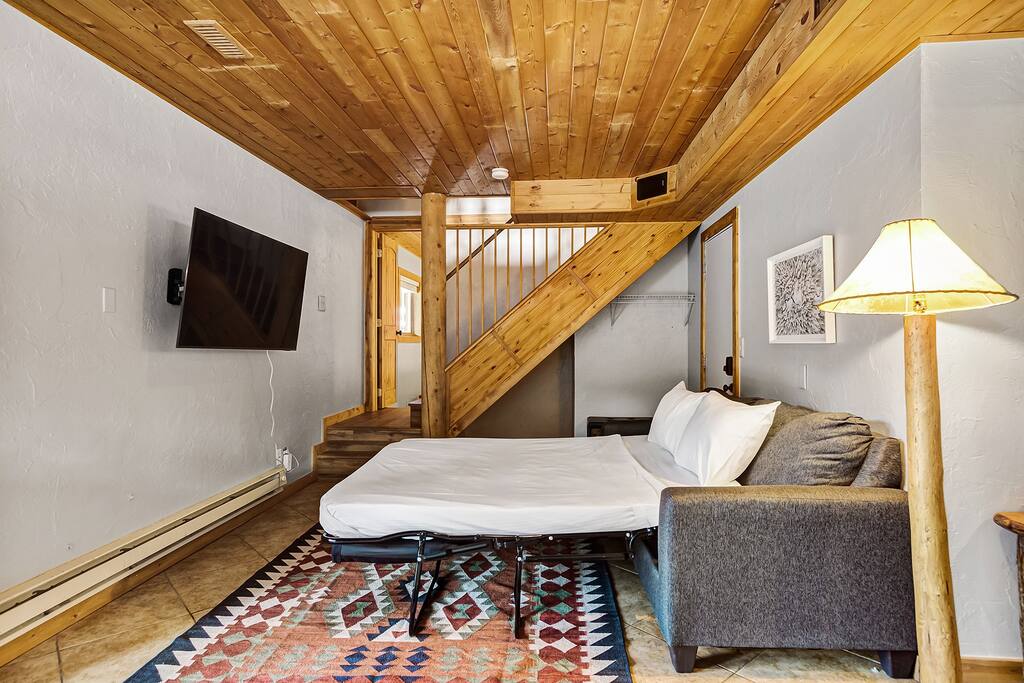 Spruce Creek Home - Image 13