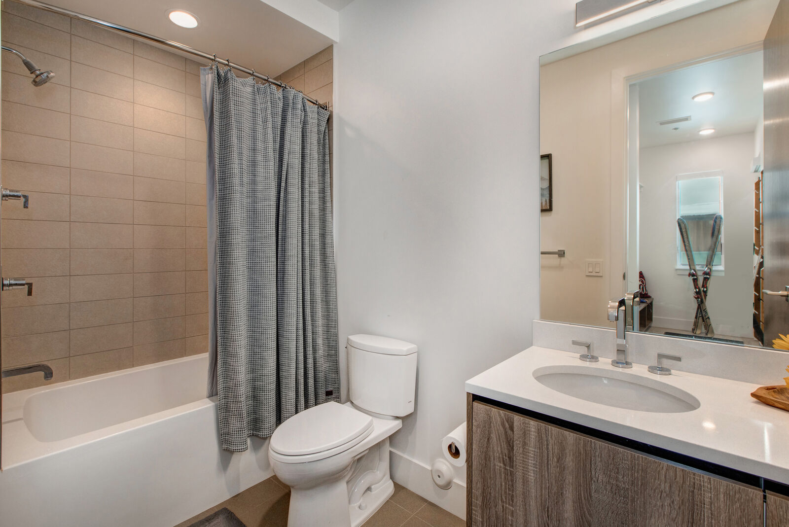 West House - Image 41