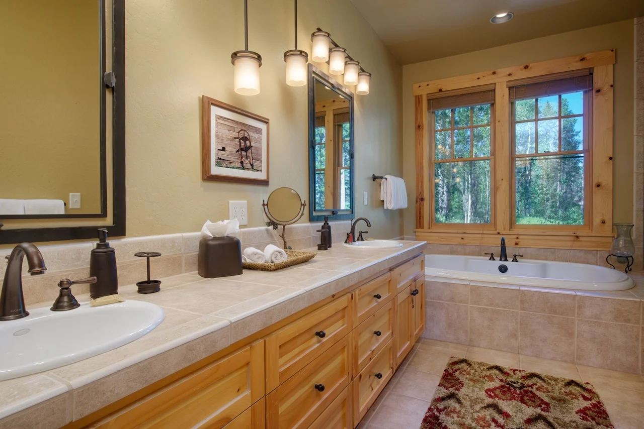 Yellow Rail House - Image 9