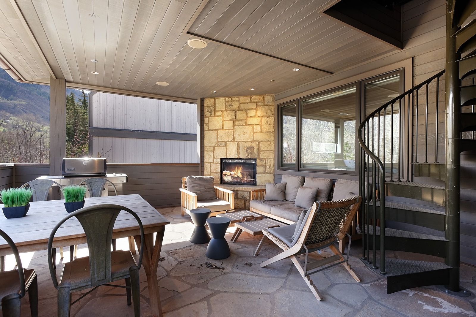 West House - Image 24