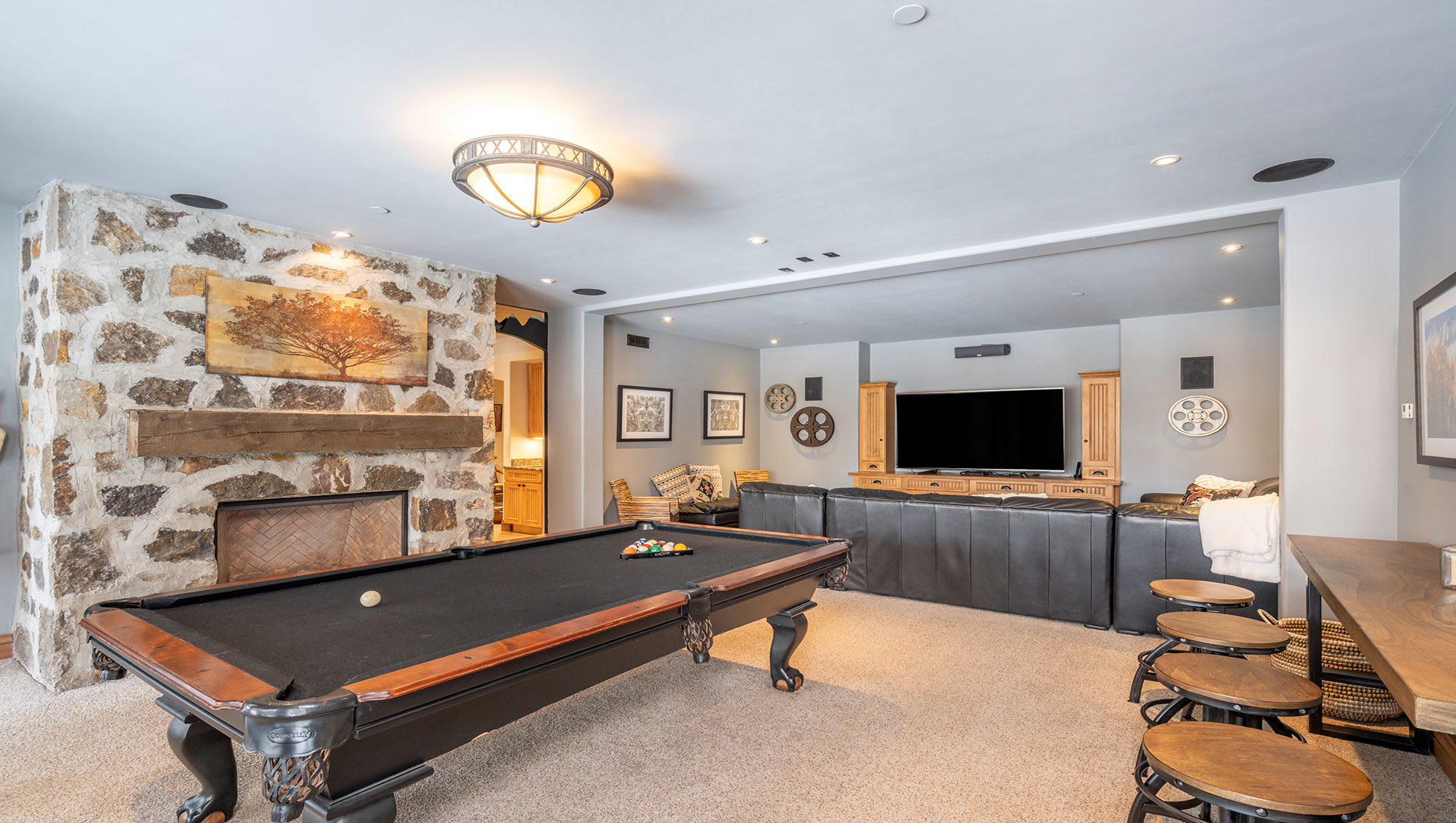 San Joaquin Manor - Image 15