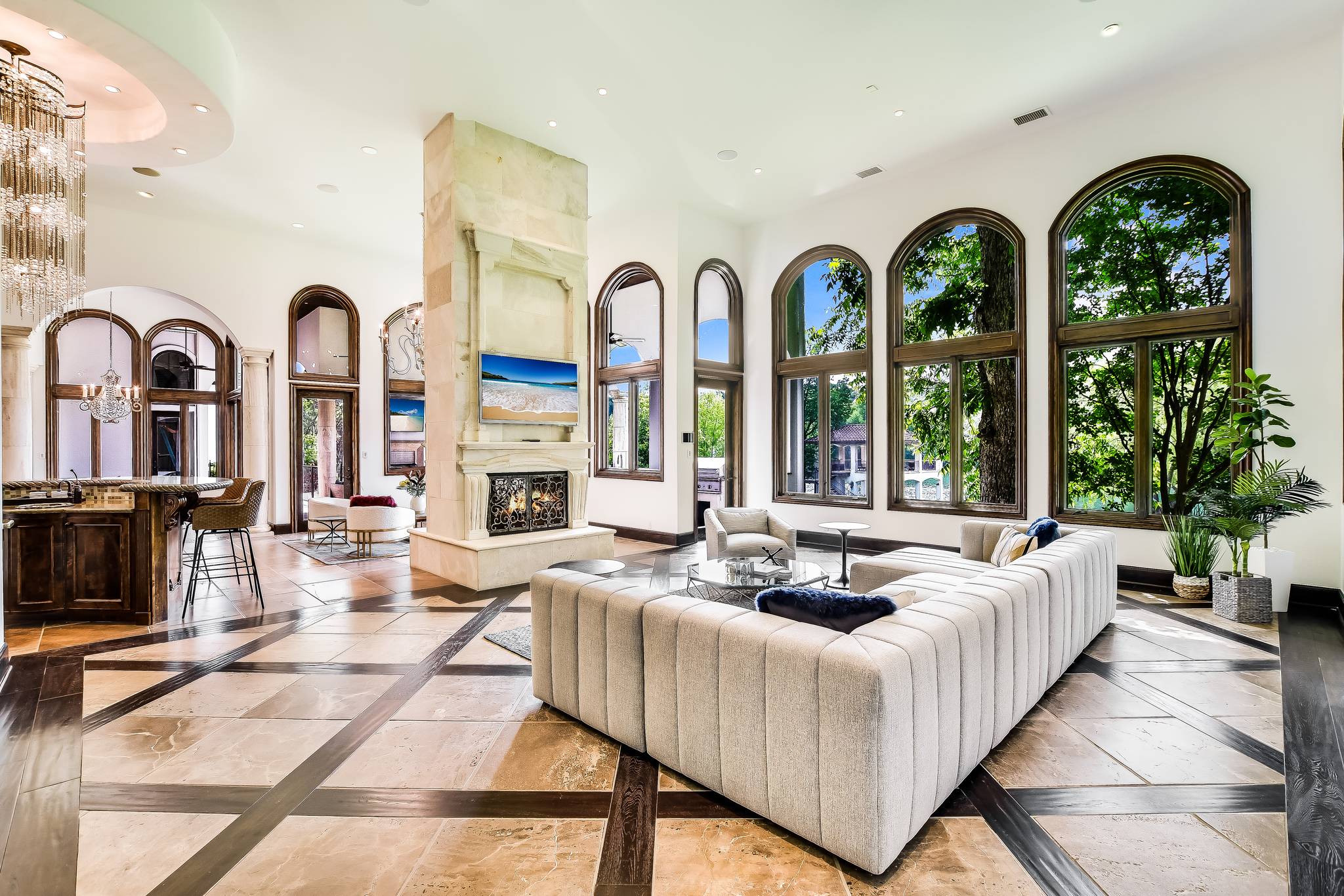 Woodrow Manor - Image 17