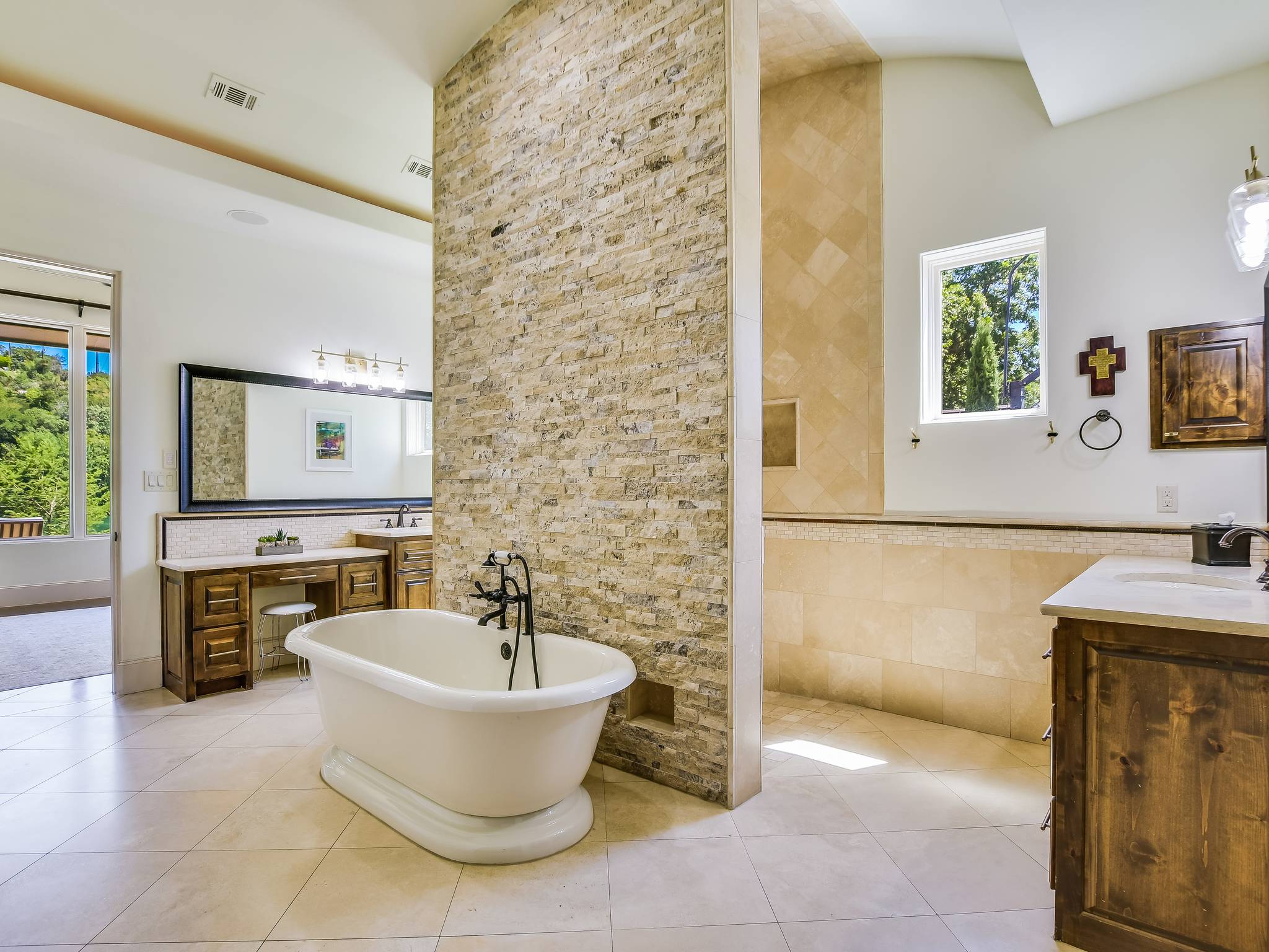 Patterson Manor - Image 22