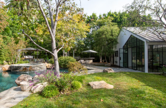 Honeysuckle House - Image 62