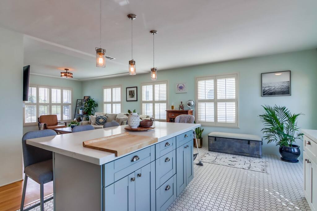 Blue Lagoon Home - Image 9