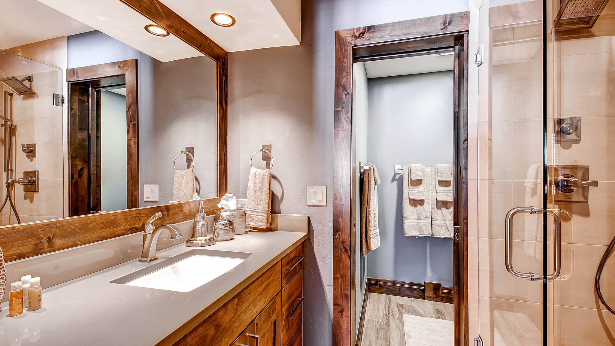 Amber Manor - Image 22