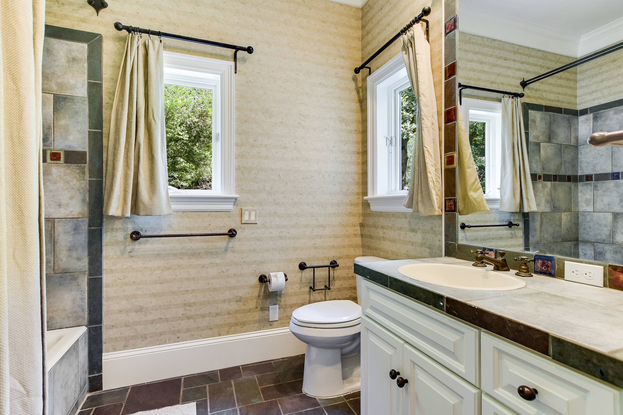 McMurtry House - Image 24