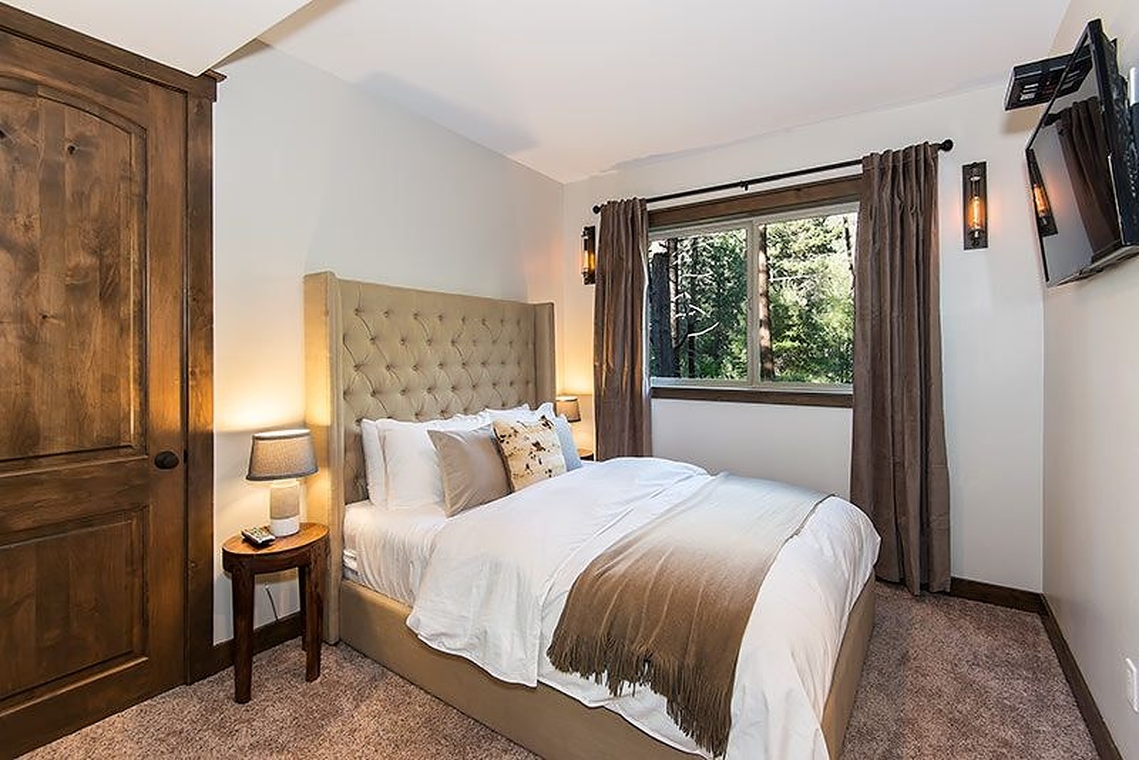 Saddle Manor - Image 34