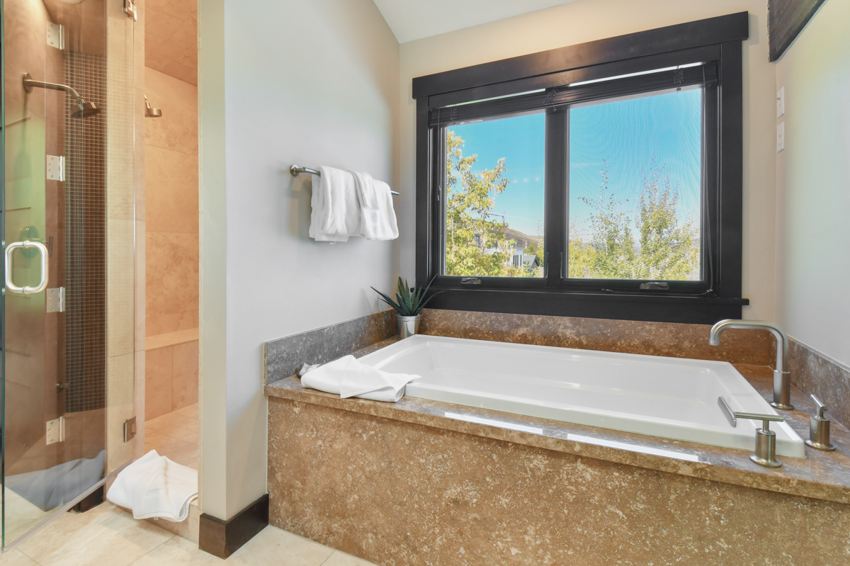 Red Wagon House - Image 22