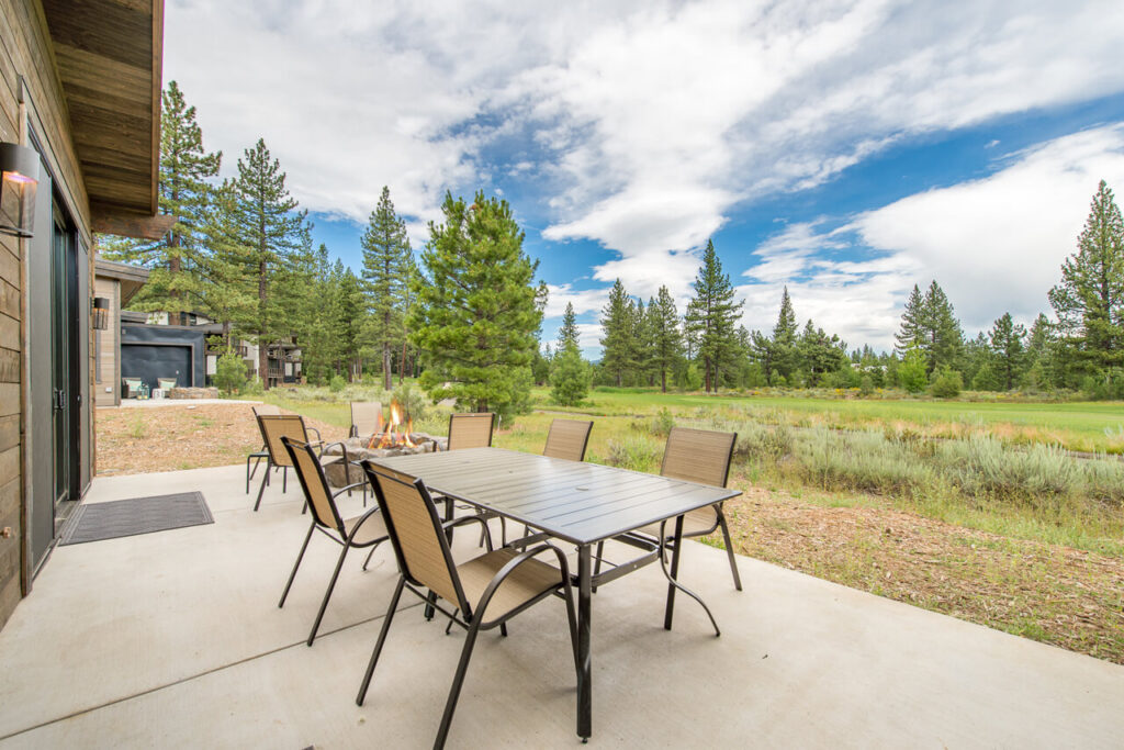 Mountain Hemlock Home - Image 32