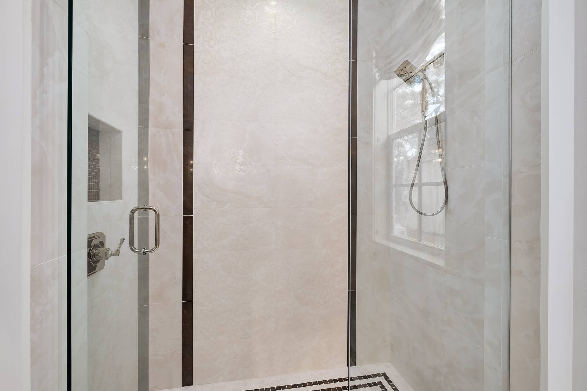 Lakewood House - Image 22