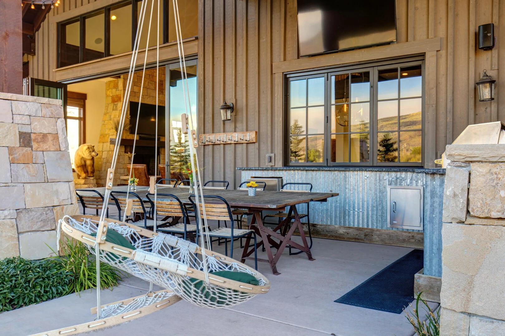 Empire Manor - Image 43