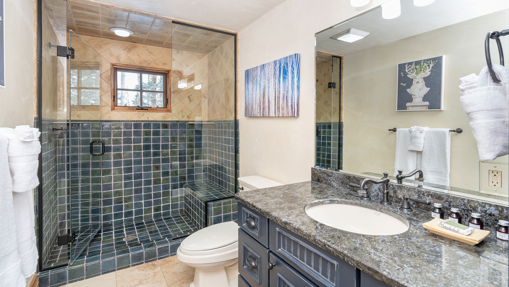 San Joaquin Manor - Image 29