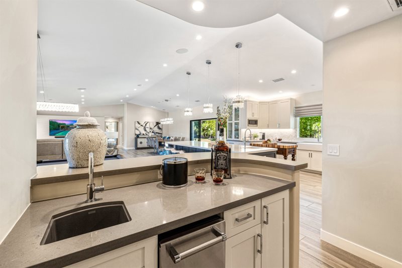 Cove House - Image 13