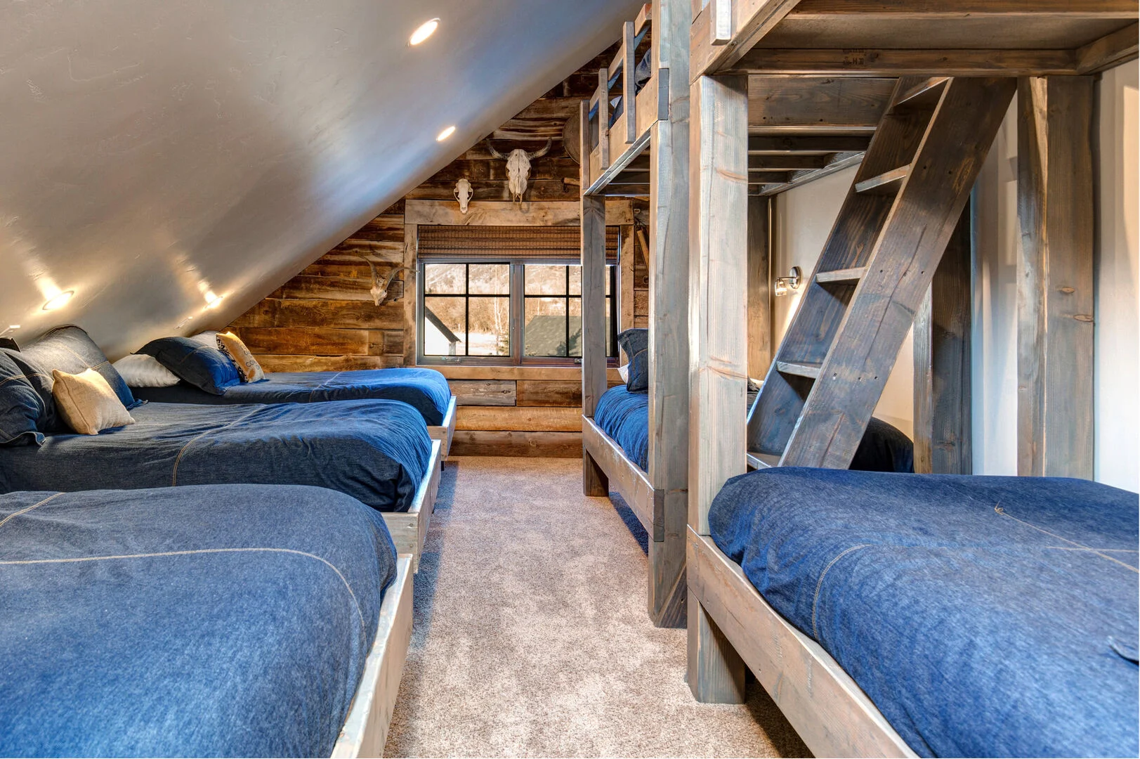 Empire Manor - Image 38