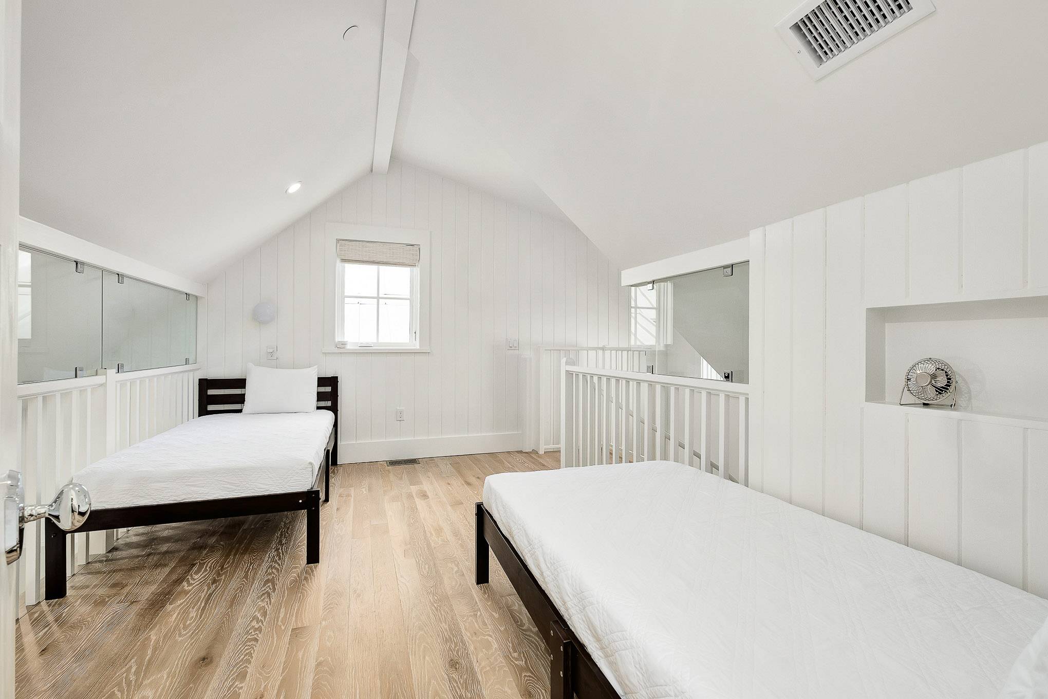 Blue Tang Home - Image 13