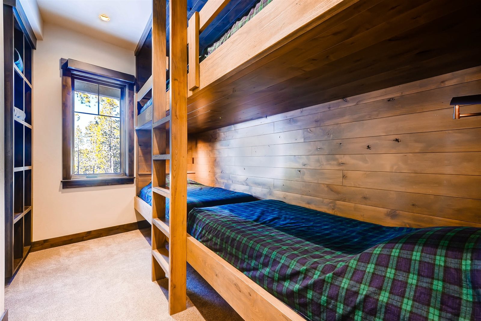 Iron Manor - Image 16