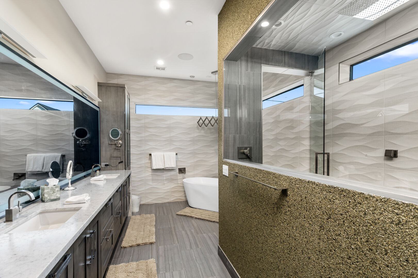 Camelback House - Image 22