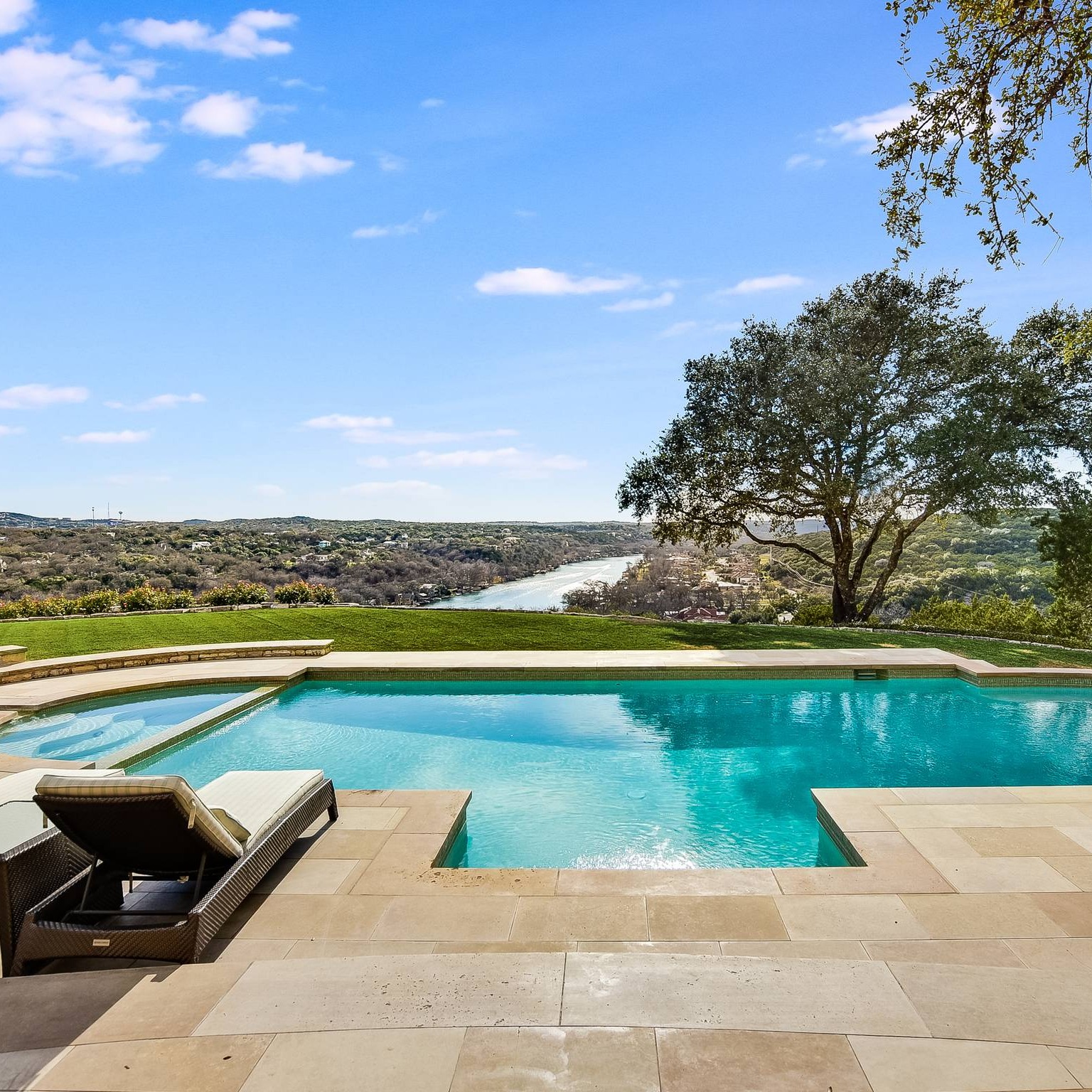 Red Cypress Home - Image 45