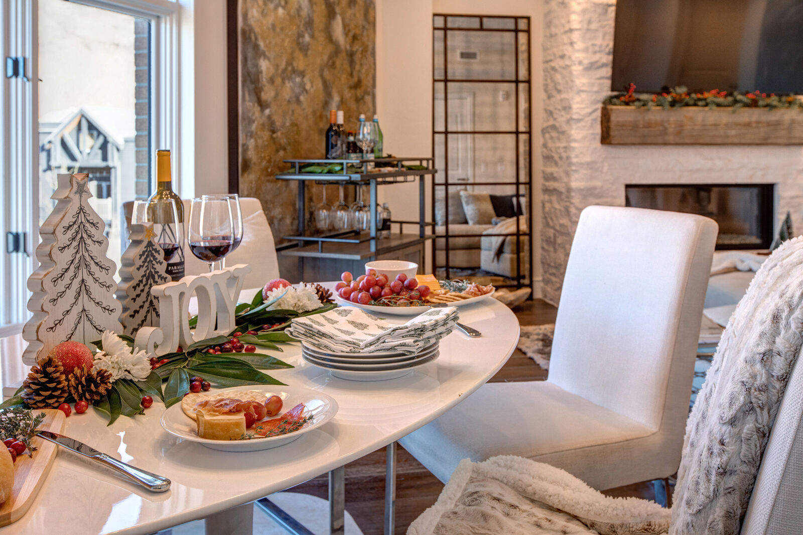 Silver Home - Image 15