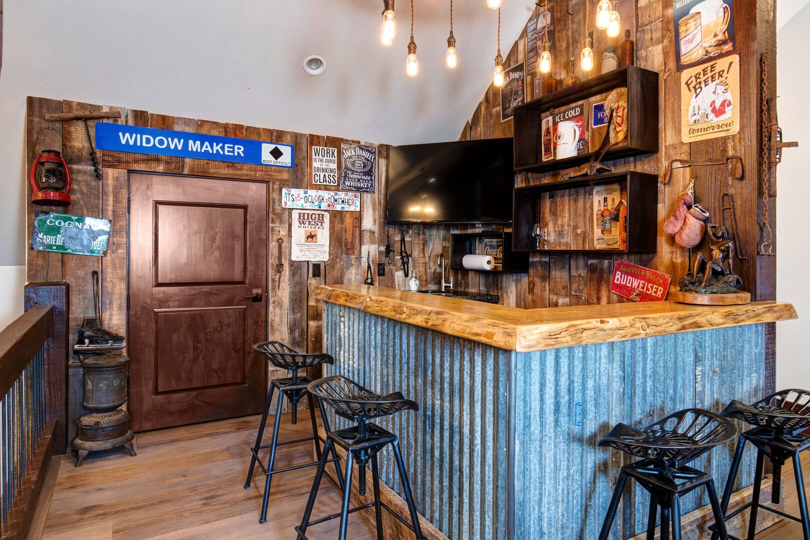 Empire Manor - Image 19