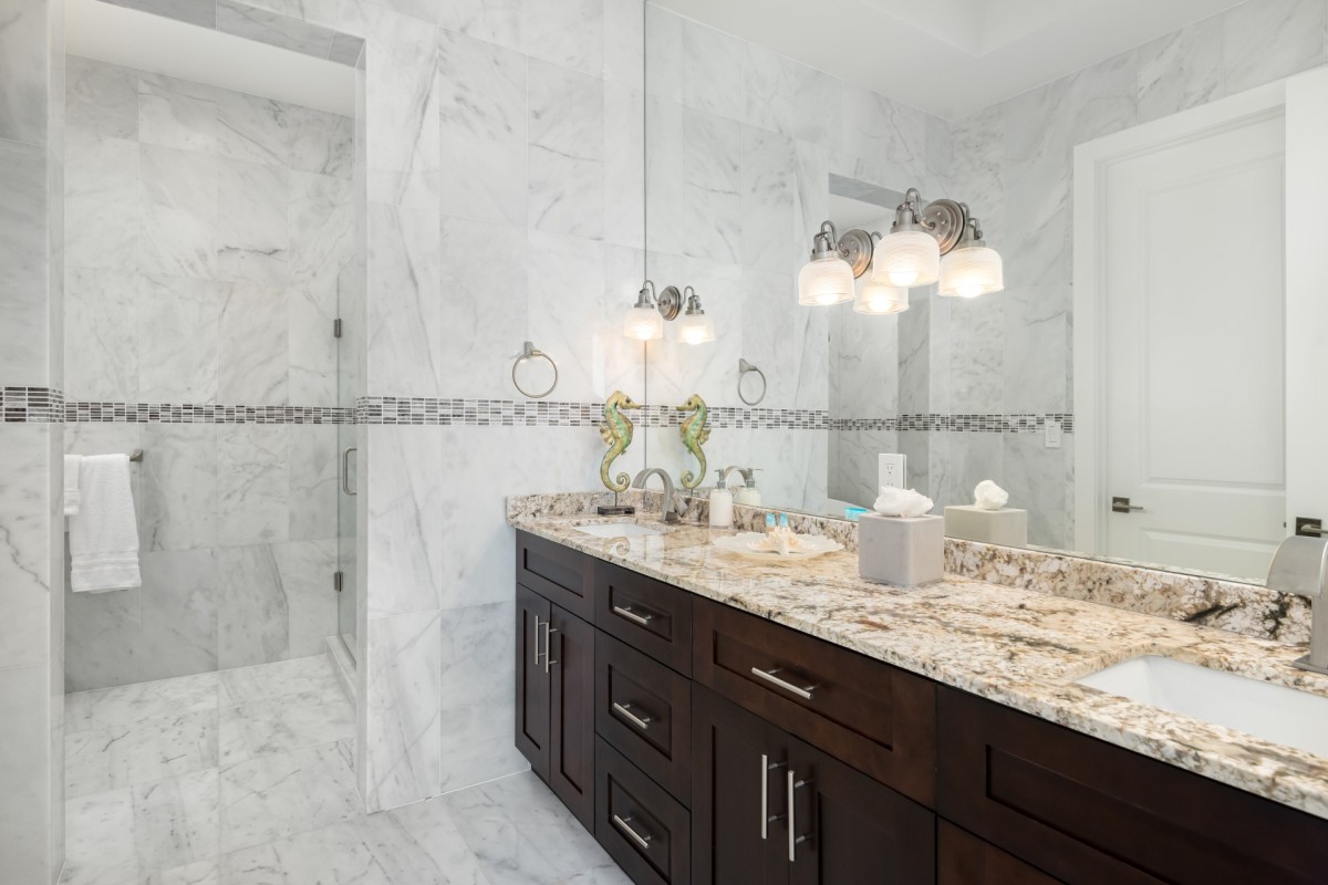 Kira Isle Home - Image 17