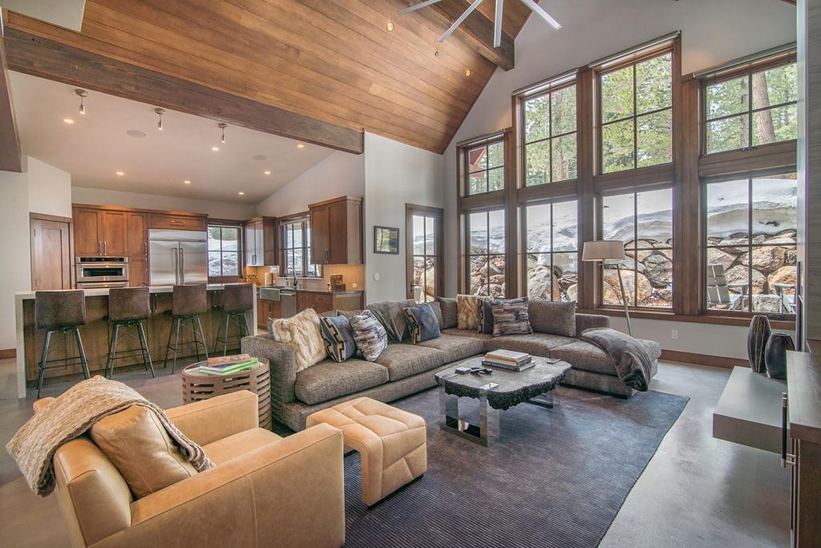 Pine House - Image 5